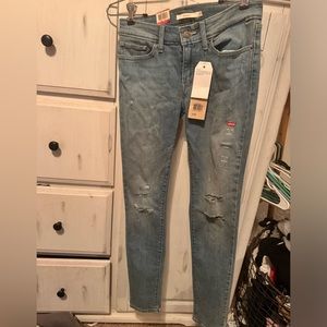 Levi’s 711 Skinny jeans nwt